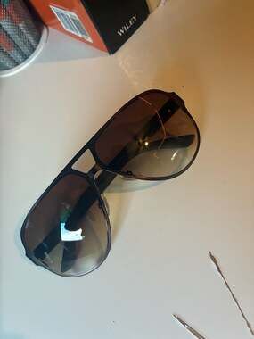 Gucci Glasses, Brown Aviators w/ Case